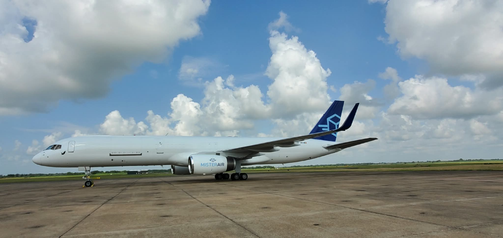 Boeing 757 freighter available for cargo charter